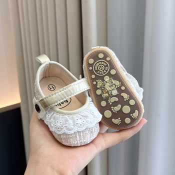 Detské topánky na chôdzu s protišmykovou gumovou podrážkou, károvaný vzor, zapínanie na suchý zips, pre 6–12 mesiacov