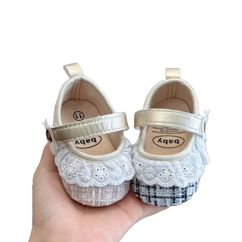 Detské topánky na chôdzu s protišmykovou gumovou podrážkou, károvaný vzor, zapínanie na suchý zips, pre 6–12 mesiacov