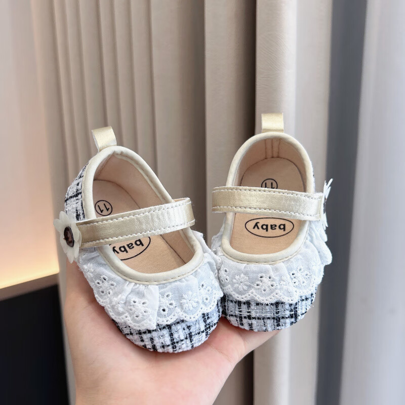 Detské topánky na chôdzu s protišmykovou gumovou podrážkou, károvaný vzor, zapínanie na suchý zips, pre 6–12 mesiacov