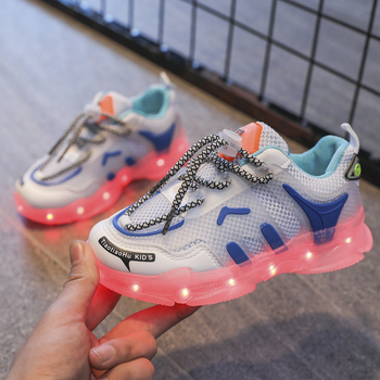 Punjaće svjetleće tenisice za djecu – gornji dio od mreže, prozračne i lagane, sa svjetlima, zatvaranje kopčom