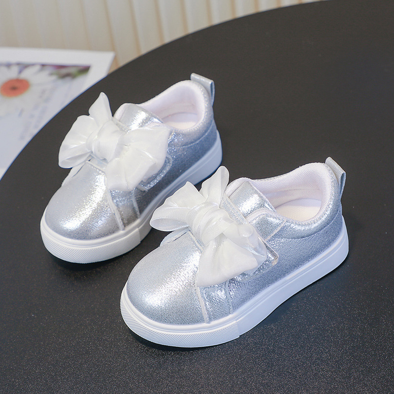 Детски обувки за момичета - нисък връх, горна част от изкуствена кожа, гумена подметка, велкро закопчаване, дишащи, антихлъзгави