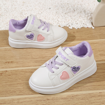 Dámske nízke tenisky na suchý zips, PU vršok, gumová podrážka, srdcovitý vzor