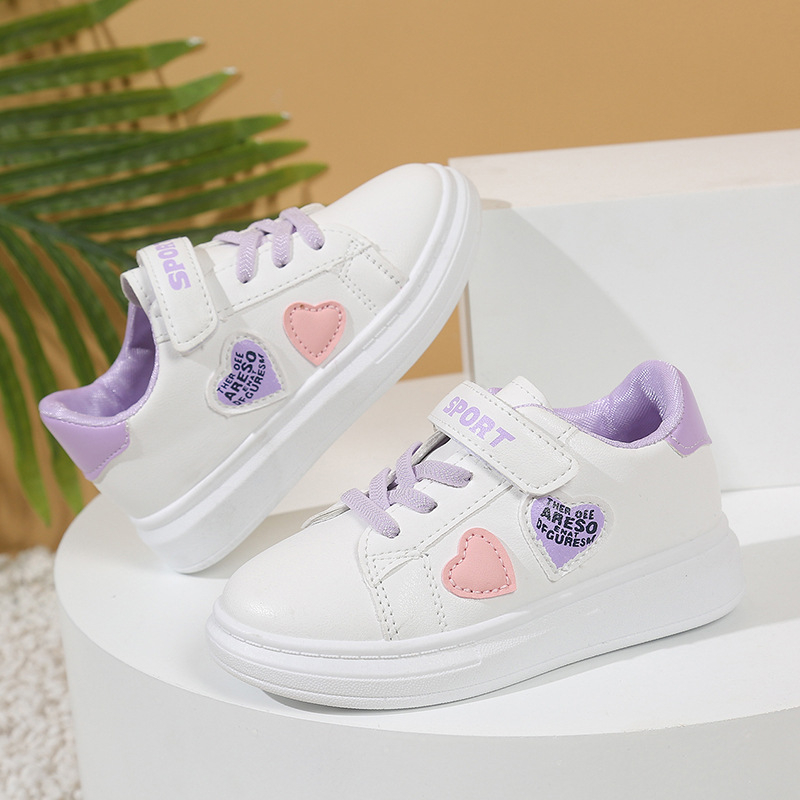 Дамски ниски спортни обувки с лепенка: PU горна част, гумена подметка, закопчаване с велкро, модел сърце