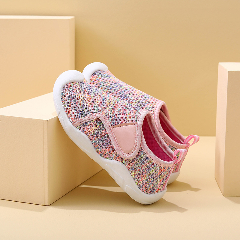 Dječje cipele Fly woven; gornji dio od mrežaste tkanine; lagana izrada; protuklizna gumena potplata; Velcro zatvarač