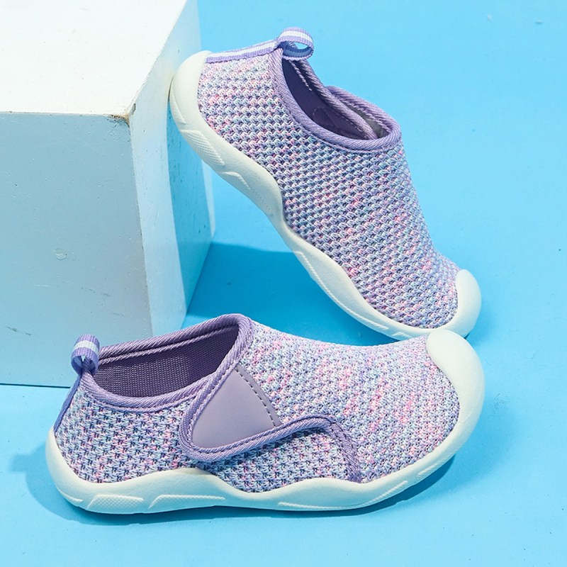 Dječje cipele Fly woven; gornji dio od mrežaste tkanine; lagana izrada; protuklizna gumena potplata; Velcro zatvarač