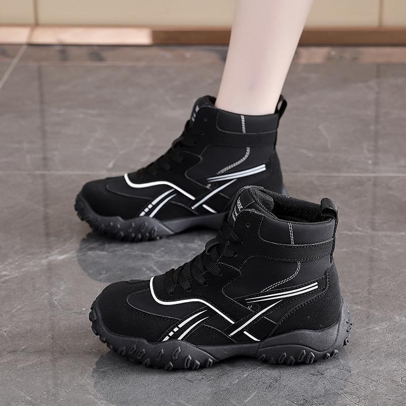 Moteriški batai su stora platforma retro Martin stiliui – PU viršus, vidutinio blauzdos ilgio, apvalus pirštas, priekinis raištis, 3 cm aukštyn pakėlimas