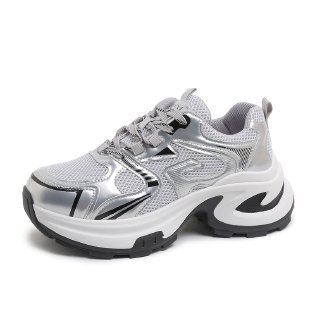 Női mindennapi cipő dad shoes stílusban, hálós felsőrész, kerek orr, fűzőzár, platformtalp, magasság-növelő