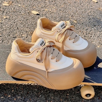 Dámske tenisky s hrubou podrážkou na zvýšenie výšky – PU vršok, gumová podrážka, šnúrky, zaoblená špička, EVA vnútorná stielka