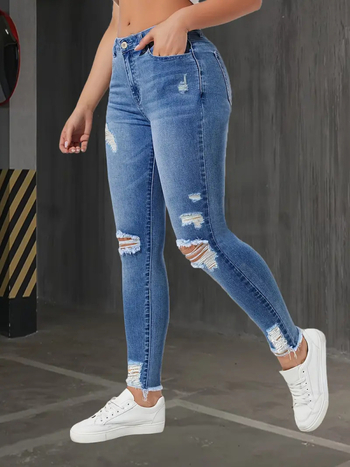 Női farmernadrág slim-fit, magas derék, rugalmas, szakított részletekkel, farmeranyag