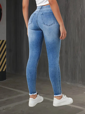 Női farmernadrág slim-fit, magas derék, rugalmas, szakított részletekkel, farmeranyag