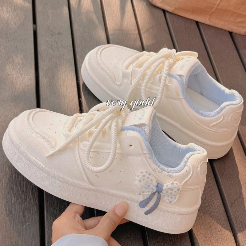 Дамски спортно-ежедневни обувки в корейски стил с дебела подметка, PU върх, кръгла пръст, връзки, междинна височина ток 3–5 cm