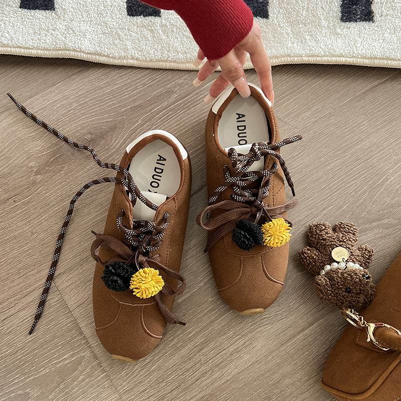 Dexun topánky s odnímateľnou kvetinovou ozdobou, vrchný materiál mikrovlákno, ľahké, zapínanie šnúrkami, gumová podrážka