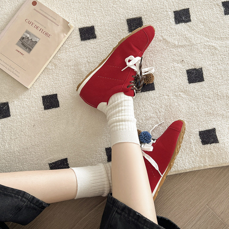 Dexun topánky s odnímateľnou kvetinovou ozdobou, vrchný materiál mikrovlákno, ľahké, zapínanie šnúrkami, gumová podrážka