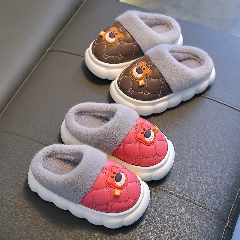 Detské bavlnené papuče s karikatúrnym vzorom (Unisex, vrchný materiál umelá koža, podrážka PVC, pre vek 4–16 rokov)