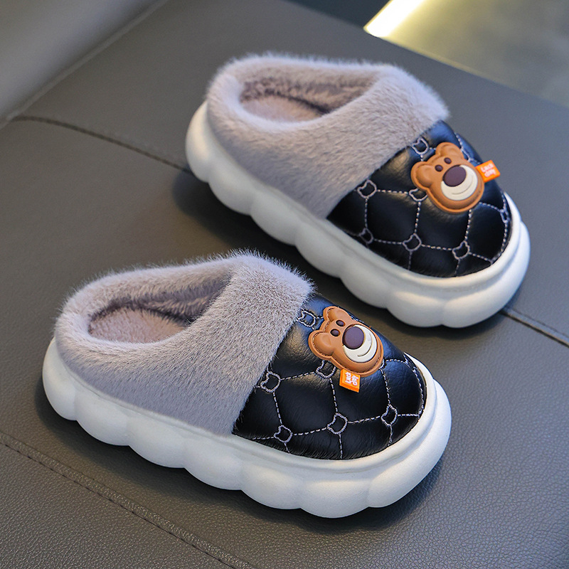 Detské bavlnené papuče s karikatúrnym vzorom (Unisex, vrchný materiál umelá koža, podrážka PVC, pre vek 4–16 rokov)