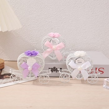 Srcolika metalna kutija za bombone, ručna izrada, dekoracija svadbene lokacije