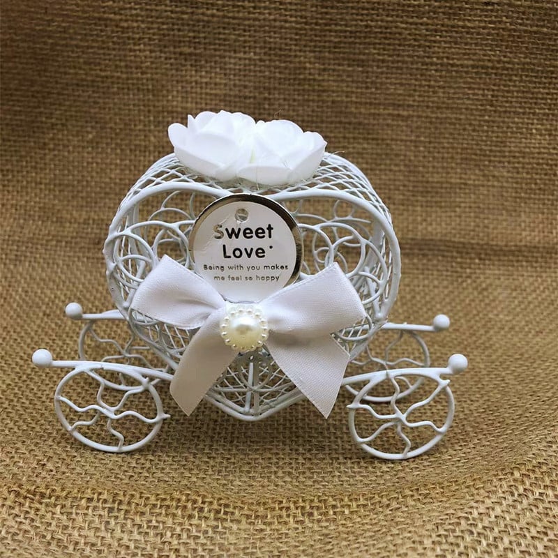 Srcolika metalna kutija za bombone, ručna izrada, dekoracija svadbene lokacije