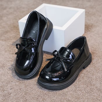 PU bőrből készült gyerekcipő bojtos díszítéssel, koreai stílus, alacsony szárú, gumitalp