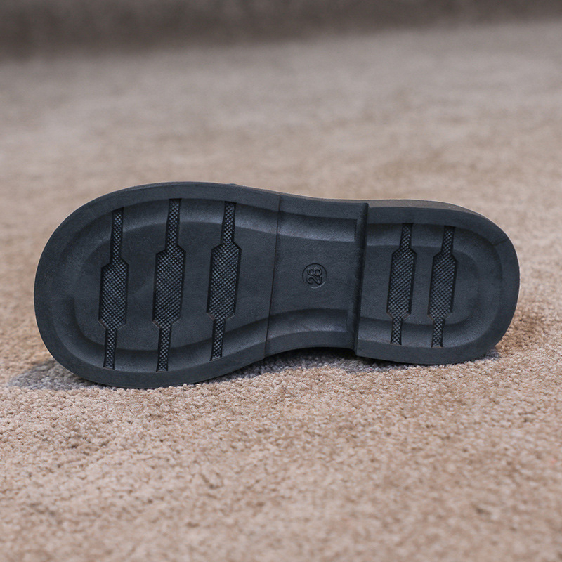 PU bőrből készült gyerekcipő bojtos díszítéssel, koreai stílus, alacsony szárú, gumitalp