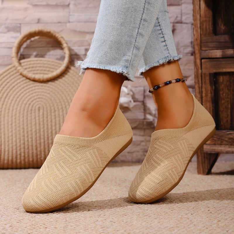 Női textil slip-on cipő gumírozott talppal, alacsony sarok, kerek orr, belső talp ultra-finom rostból