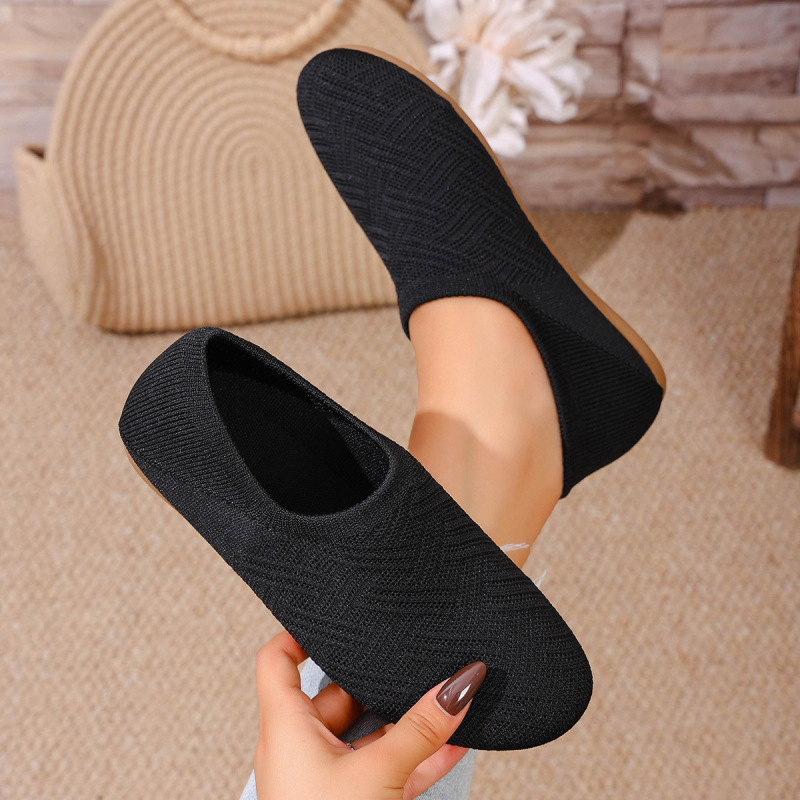 Női textil slip-on cipő gumírozott talppal, alacsony sarok, kerek orr, belső talp ultra-finom rostból