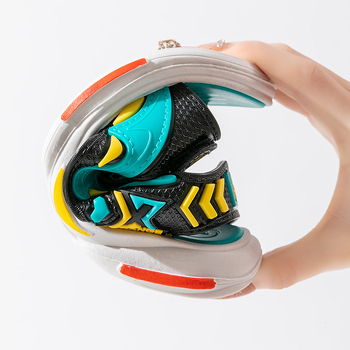 Detské plážové sandále - priedušný PVC vrchný diel, PVC podrážka, zapínanie na suchý zips, vzor s písmenami