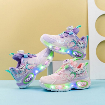 Laste jooksejalatsid karikatuurimustriga, PU ülemine, kummist talla, pöörlevate nuppude kinnitusega, 1–3 aastat