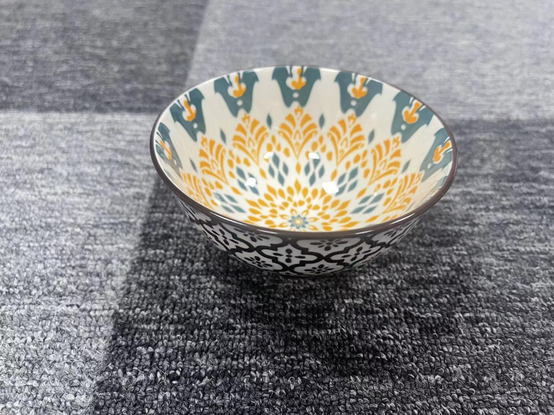 Porcelánová súprava misiek a paličiek na jedlo s vlastným logom, podglazúrované prevedenie, vhodné do mikrovlnky