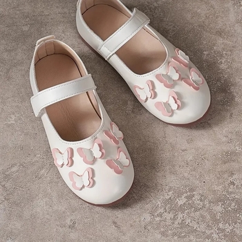 Mamimila dievčenské topánky princezná s 3D motívom motýľa, PU vrchná časť, zapínanie na suchý zips, vnútorná výstelka z umelej kože, gumová podrážka