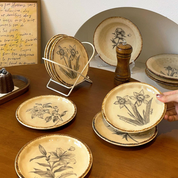 Keramický dezertný tanier v retro štýle, kruhový tvar, podglazúrne farbenie