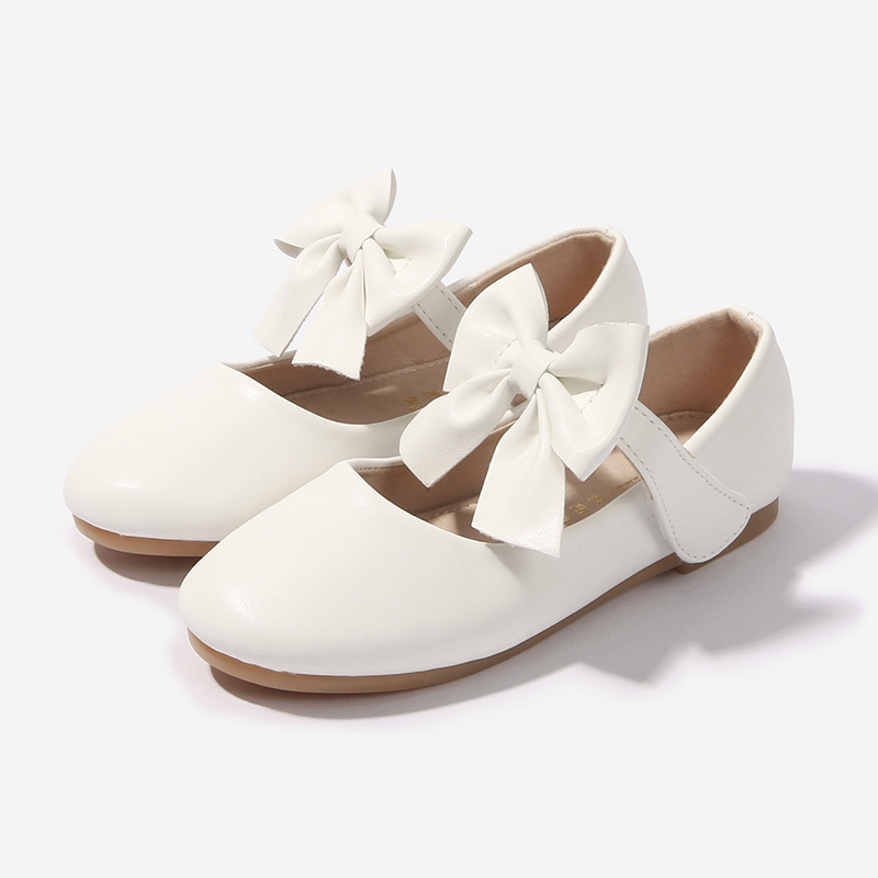 Topánky pre dievčatá z kože, vrchný materiál mikrovlákno, podrážka z teľacieho šľachu, stielka PU, zapínanie na suchý zips, nízky profil