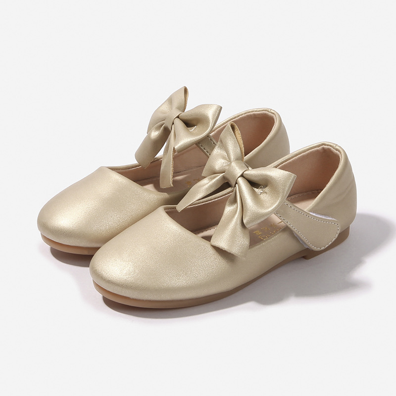 Topánky pre dievčatá z kože, vrchný materiál mikrovlákno, podrážka z teľacieho šľachu, stielka PU, zapínanie na suchý zips, nízky profil