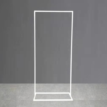 Výstavný stojan s kvadratickým oblúkom z kovaného železa na svadby — Shengda, galvanizovaná oceľová rúra, kartónové balenie, vlastné spracovanie