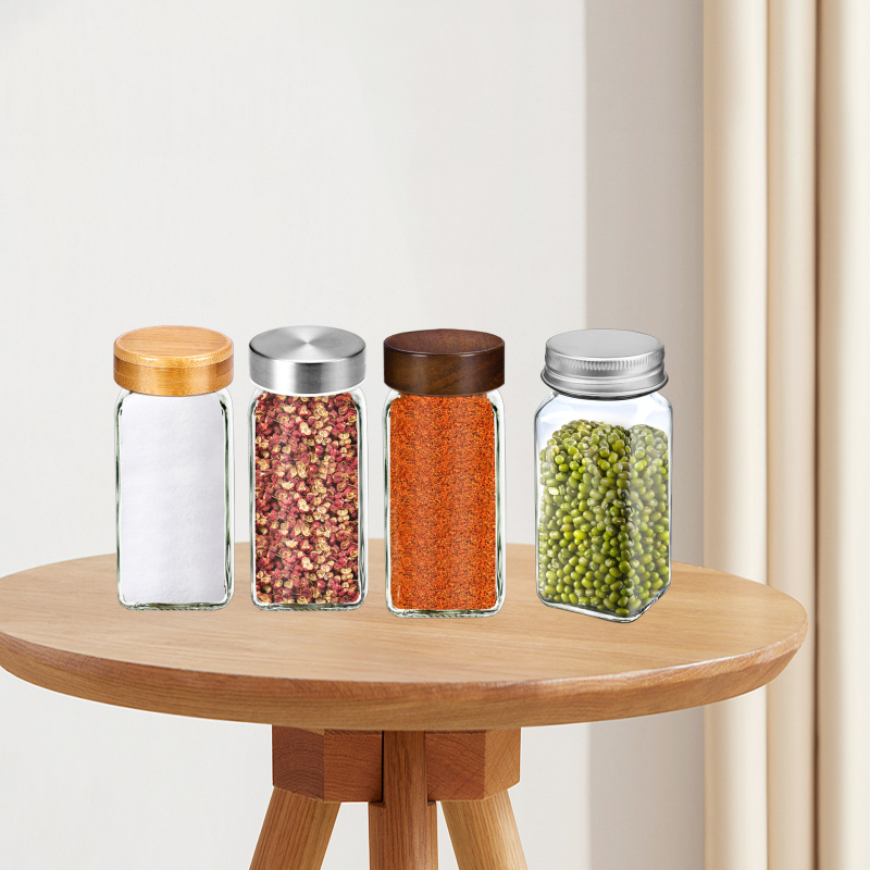 Sklenený set fľaštičiek na korenie s viečkami z bambusu, hliníka alebo akácie