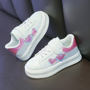 Dievčenské biele tenisky s Velcro zapínaním, vrchný materiál: syntetická koža, podrážka: guma, nízky strih