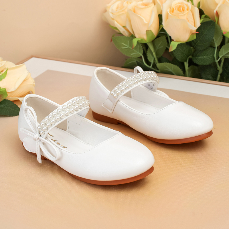 Dievčenské topánky z PU kože – zapínanie na suchý zips, gumová podrážka, nízky profil, protišmykové prvky (PU vrchná časť; gumová podrážka; zapínanie na suchý zips; nízky profil; protišmykové prvky)