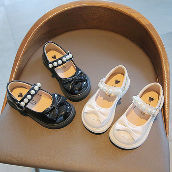 Dievčenské topánky – princezná, vrchný materiál syntetická koža, podrážka z kompozitu, zapínanie na suchý zips, jar