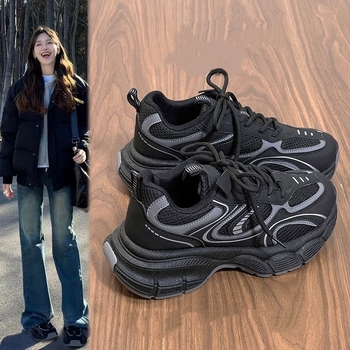 Női dad shoes - PU felső rész, kerek orr, középmagas sarok 3–5 cm, magas szár 3–7 cm, fűzővel záródik
