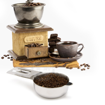 Sada meracích lyžíc a pohárov z nerezovej ocele na pečenie, kuchynské potreby, moderný minimalistický štýl