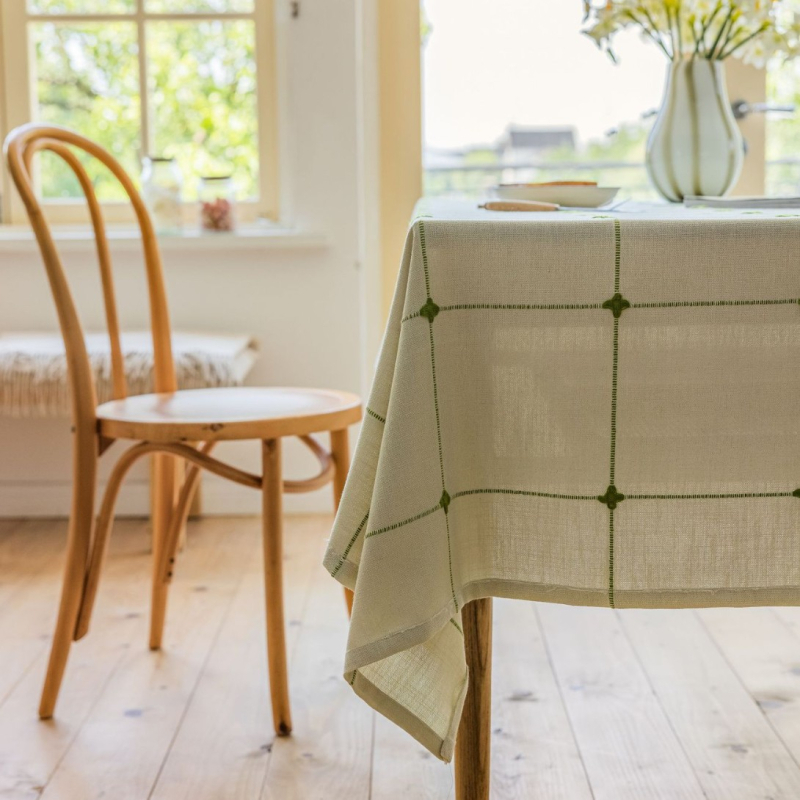 Obrus, polyester, obdĺžnikový, odolný proti prachu, tepelná izolácia, francúzsky štýl