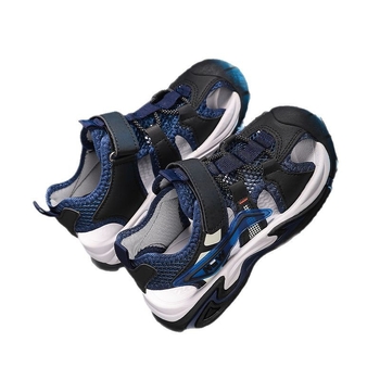 Detské sandále s uzavretou špičkou, vrchný diel s károvaným vzorom, ľahké, protišmyková podrážka z TPR, zapínanie na Velcro, bežná obuv