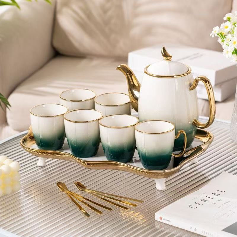 Keramický jedálenský set s kanvičkou, čajovou súpravou a šálkami na čaj, v štýle ľahký luxus