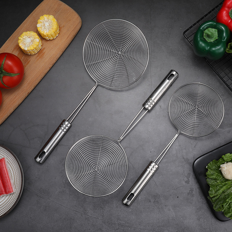 Pengxin 304 nerezová oceľ kuchynský nástroj na filtrovanie a vyprážanie — veľké sitko s olejovou mriežkou a lyžica na rezance