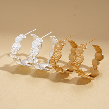 WE4996 925 strieborné geometrické náušnice s klinovým zapínaním v tvare C – elektroplatované, štýl Old Money