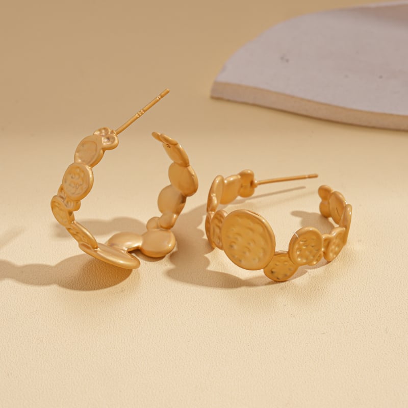 WE4996 925 strieborné geometrické náušnice s klinovým zapínaním v tvare C – elektroplatované, štýl Old Money