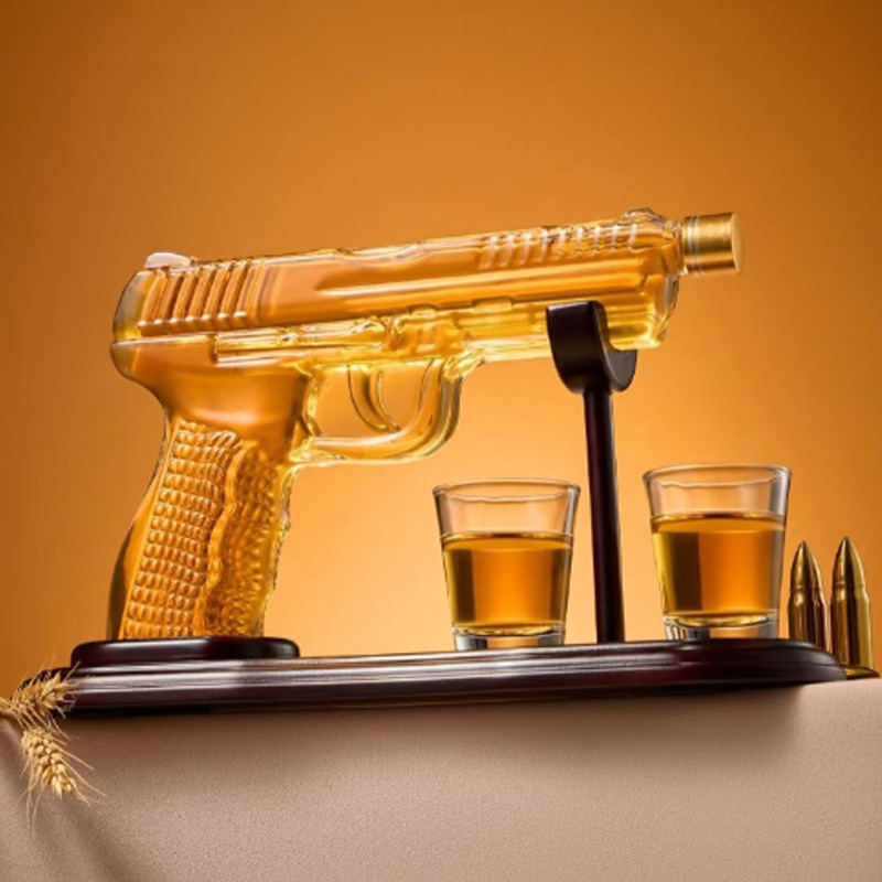 Dekantér na whiskey v tvare pištole — borosilikátové sklo, moderný minimalistický štýl, Zhonglong, súprava na pitie