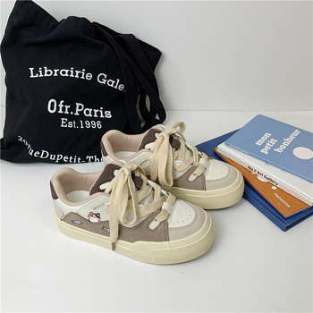 Moteriški kanvas bateliai - žemas profilis, raišteliai, viršus iš dirbtinės PU, guminė padas, kvėpuojantys.