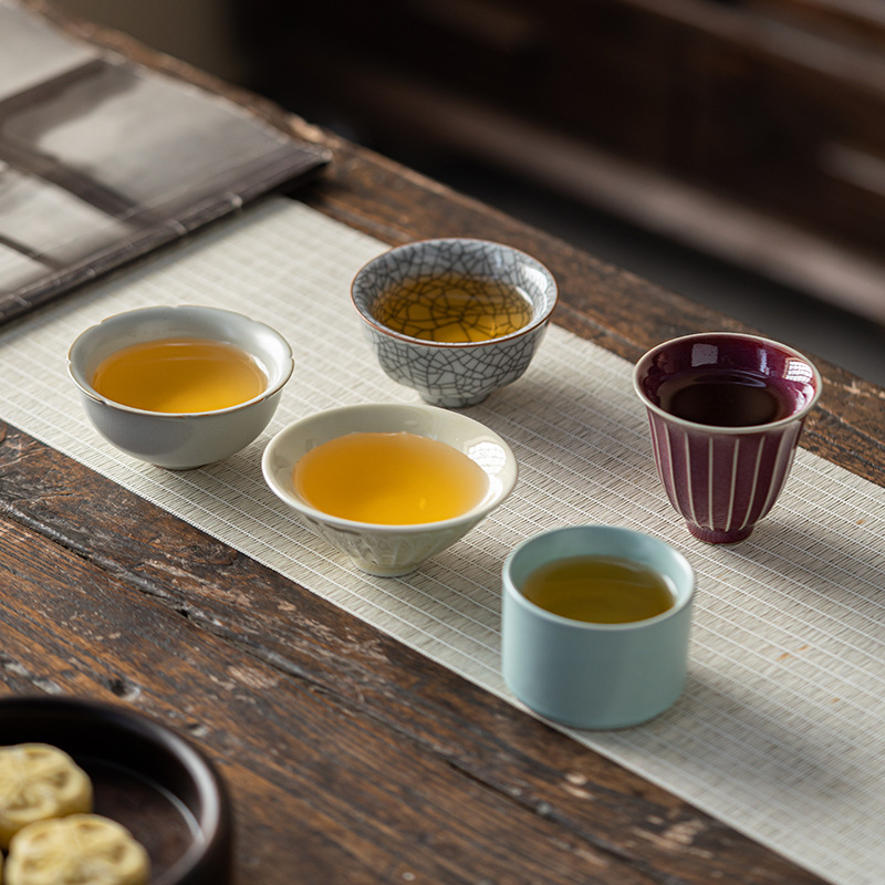 Set čajnih šalice od porculana Dehua, novi kineski stil, monohromna glazura, poklon kutija