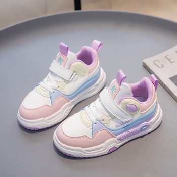 Detské unisex tenisky, PU vrchný materiál, zapínanie na suchý zips (Velcro), podrážka z gumy, vzor prúžkov, nízky profil