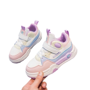 Detské unisex tenisky, PU vrchný materiál, zapínanie na suchý zips (Velcro), podrážka z gumy, vzor prúžkov, nízky profil